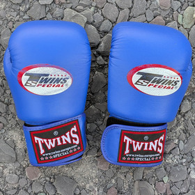Twins BGVL3 Blue Muay Thai Boxing Gloves 10oz (damaged)